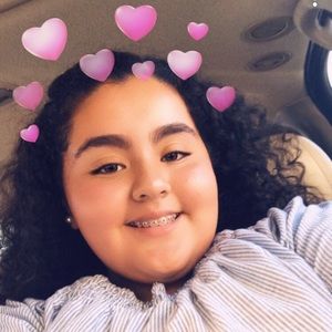 Meet your Posher, Valeria